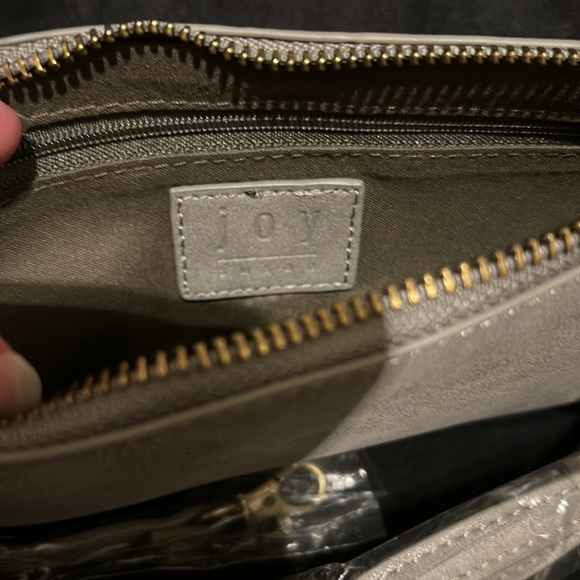 Joy Susan Brand Gray Mia Crossbody/Wristlet bag: NWT - Picture 3 of 6